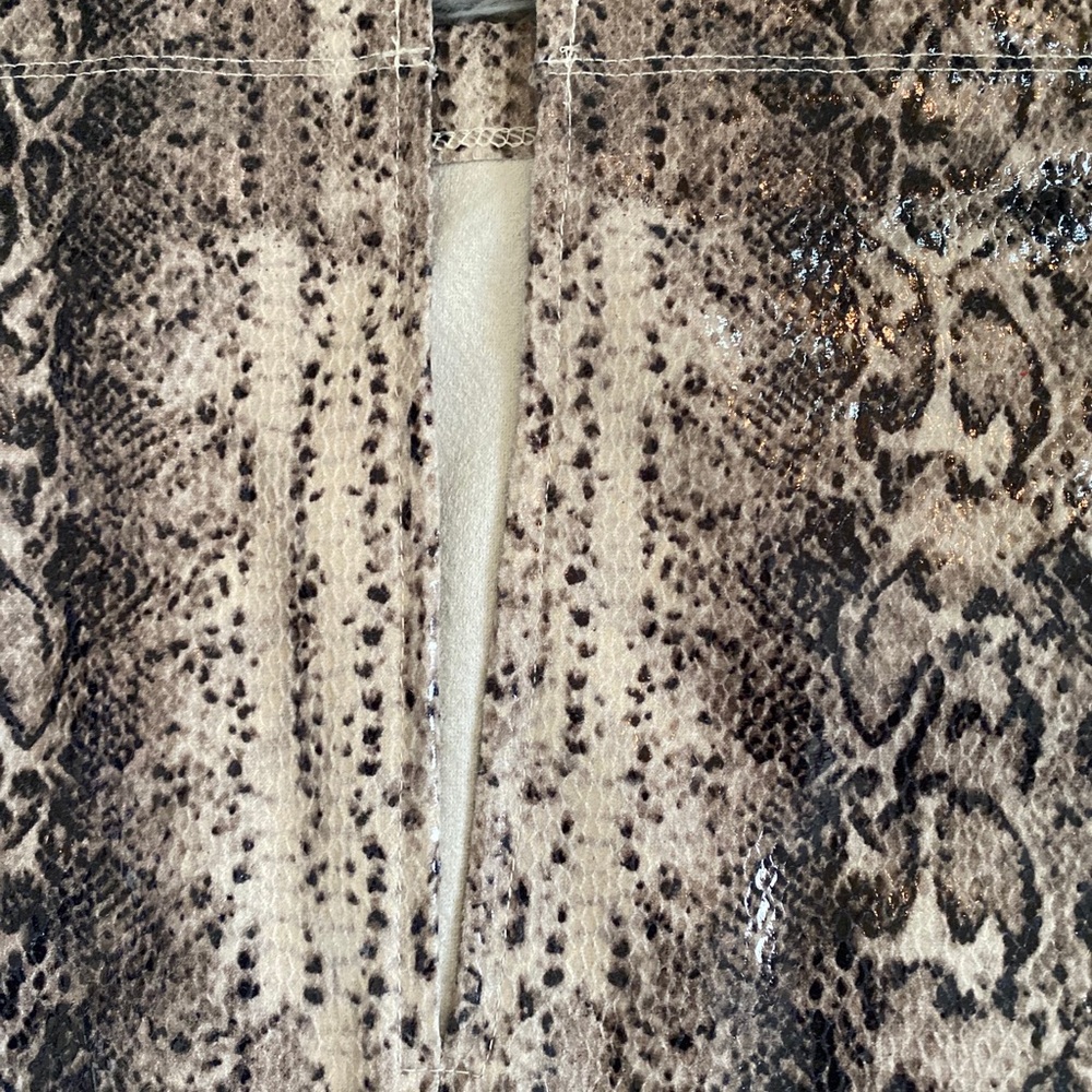❤️ HOST PICK ❤️ Express Snake Pencil Skirt - Picture 6 of 6